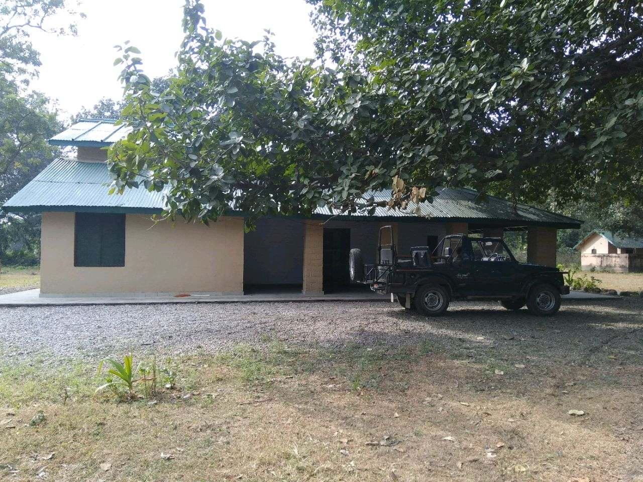 Dhikala Forest Rest House colonial-era building